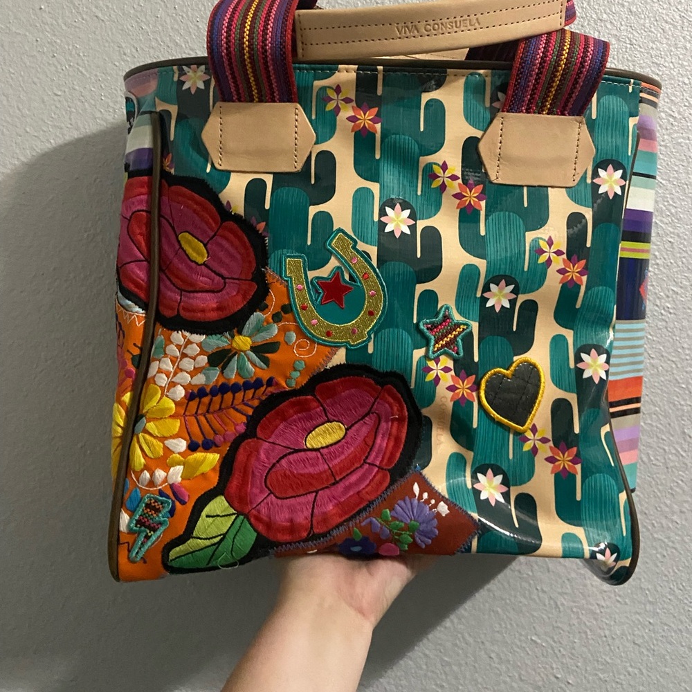 NWT DEZI CONSUELA TOTE